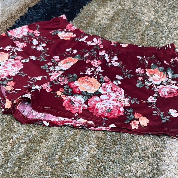 Flora by Flora Nikrooz Pajama Lounge Shorts Red w/Roses Pink & Orange Hues NWOT - Picture 3 of 8